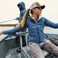 Free Fly Women's Cloudshield Rain Jacket 2023 -Snow Gear Shop FREE FLY WOMENS CLOUDSHIELD RAIN JACKET LIFESTYLE min