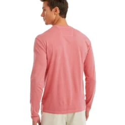 Johnnie-O Men's Brennan Long Sleeve Tee 7 Johnnie-O Men's Brennan Long Sleeve Tee -Snow Gear Shop JOHNNIE O MENS BRENNAN LONG SLEEVE TEE MALIBU RED MODEL BACK min