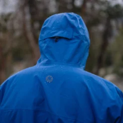 Marmot Men's Minimalist Pro Jacket 15 Marmot Men's Minimalist Pro Jacket -Snow Gear Shop M MINIMALIST JACKET DARK AZURE DETAIL 4 min