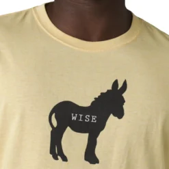 Prana Men's Wise Ass Journeyman 7 Prana Men's Wise Ass Journeyman -Snow Gear Shop PRANA MENS WISE ASS JOURNEYMAN TEE SUNLIGHT HEATHER DETAIL min