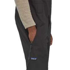 Patagonia Men's Powder Town Bibs 2024 20 Patagonia Men's Powder Town Bibs 2024 -Snow Gear Shop WBF22 30705 BLK TLPKT