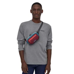 Patagonia Ultralight Black Hole Mini Hip Pack 2023 13 Patagonia Ultralight Black Hole Mini Hip Pack 2023 -Snow Gear Shop WBS20 49447 PWRE MR4copy